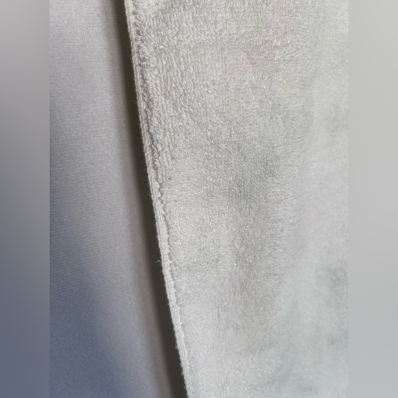 TWO Vintage 70βs Springmaid 100% Cotton Daisy Floral Bath Towels 24β x 47β - Picture 10 of 10